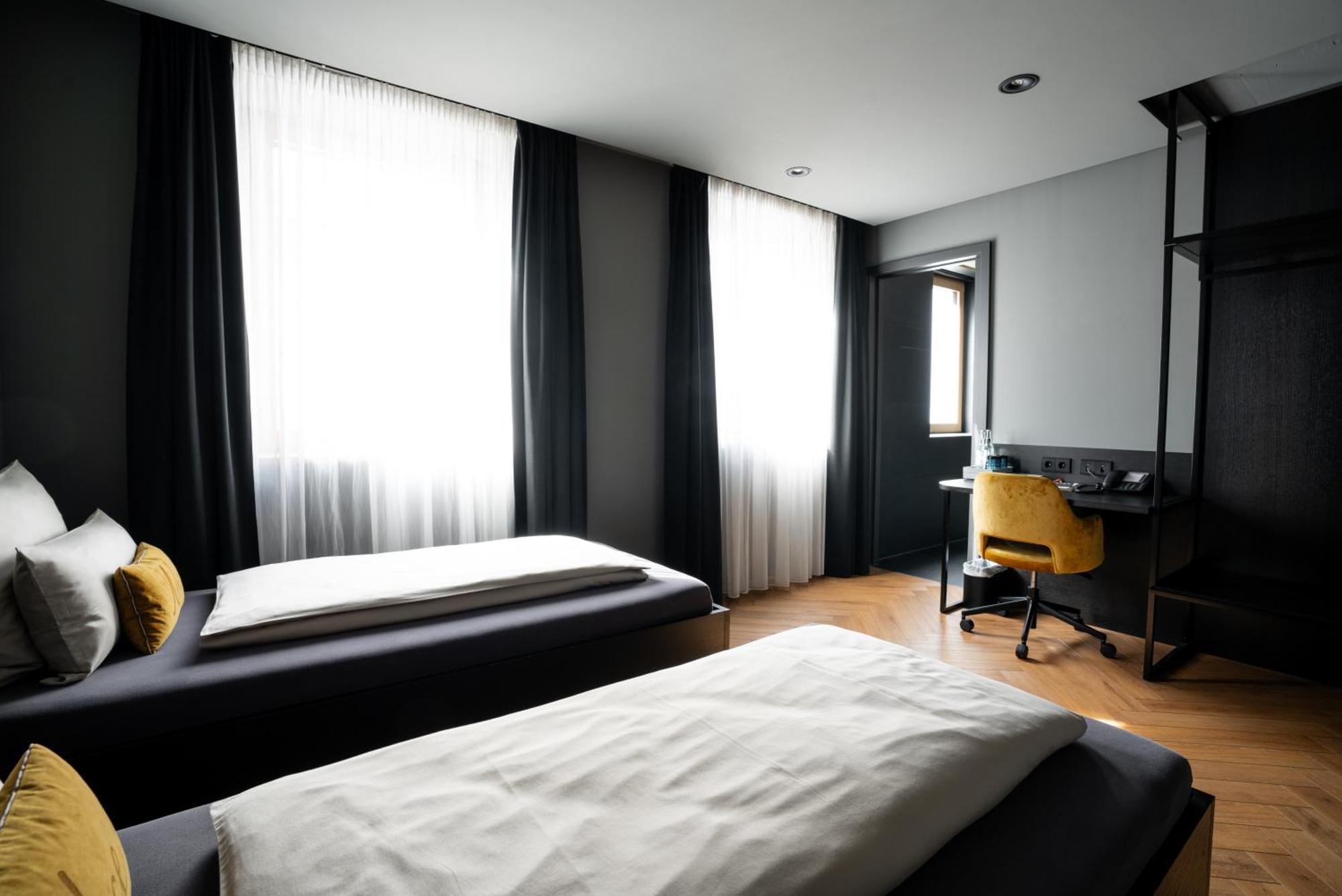 Hotel Nice Laupheim Εξωτερικό φωτογραφία